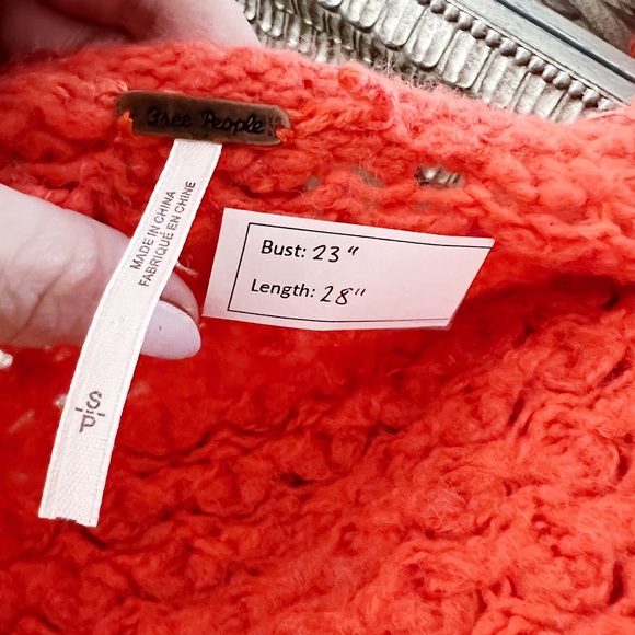 Free People Crashing Waves Orange Knit Oversized Sweater Sz Small - Picture 6 of 6